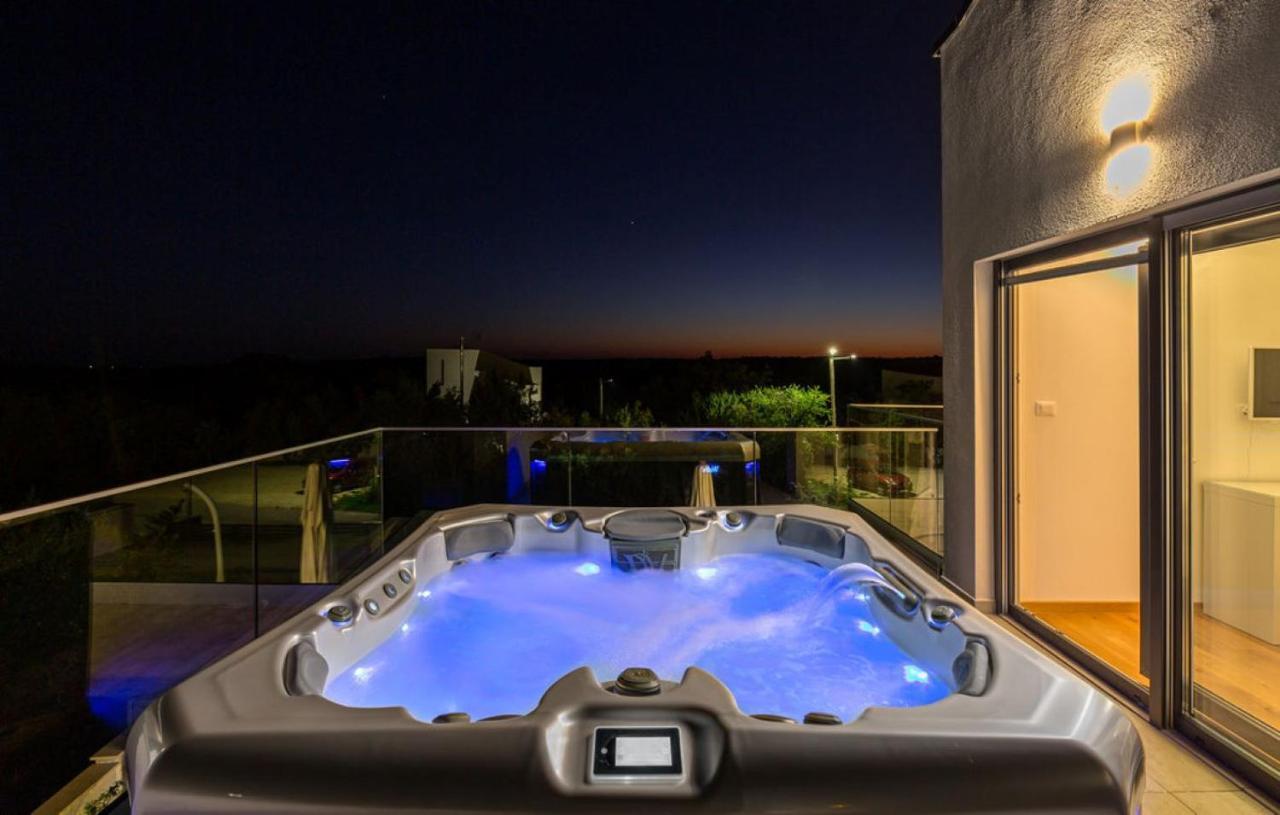 Villa Izabel With Hot Whirpool Krnica Exteriör bild